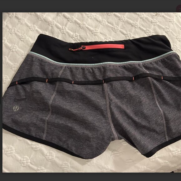 grey lululemon speed shorts - Picture 2 of 2